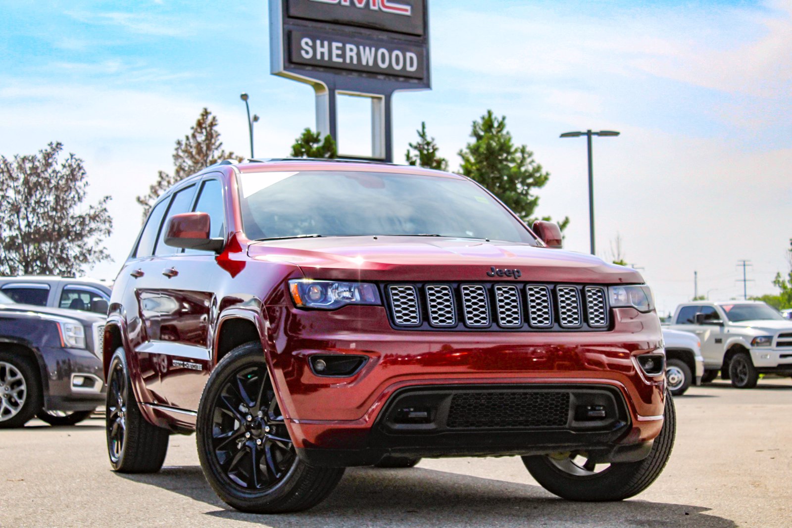 Certified Pre Owned 2019 Jeep Grand Cherokee Laredo Altitude 4x4 4wd