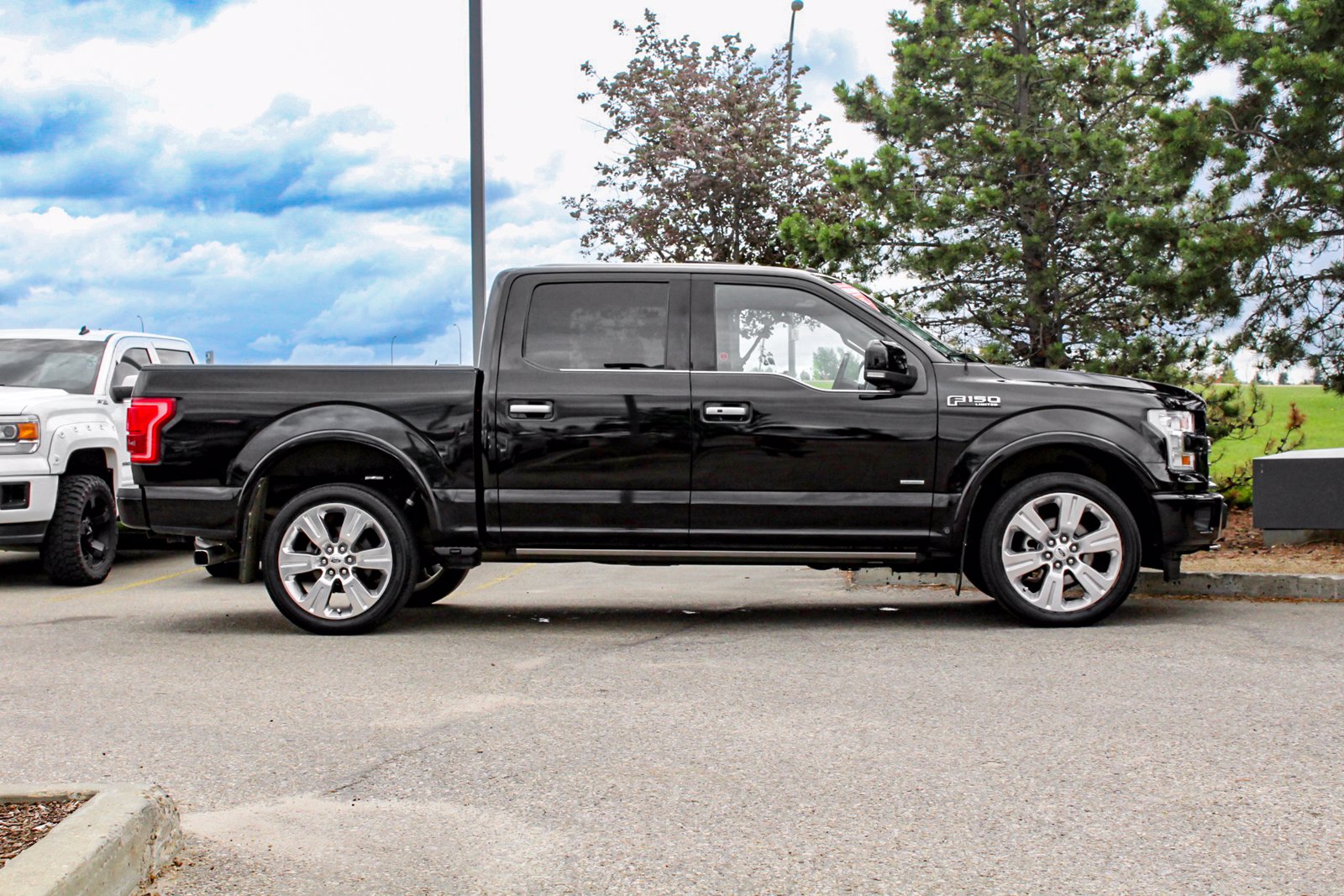 Certified Pre Owned 2017 Ford F 150 Limited 35l 4wd Crew Cab Pickup