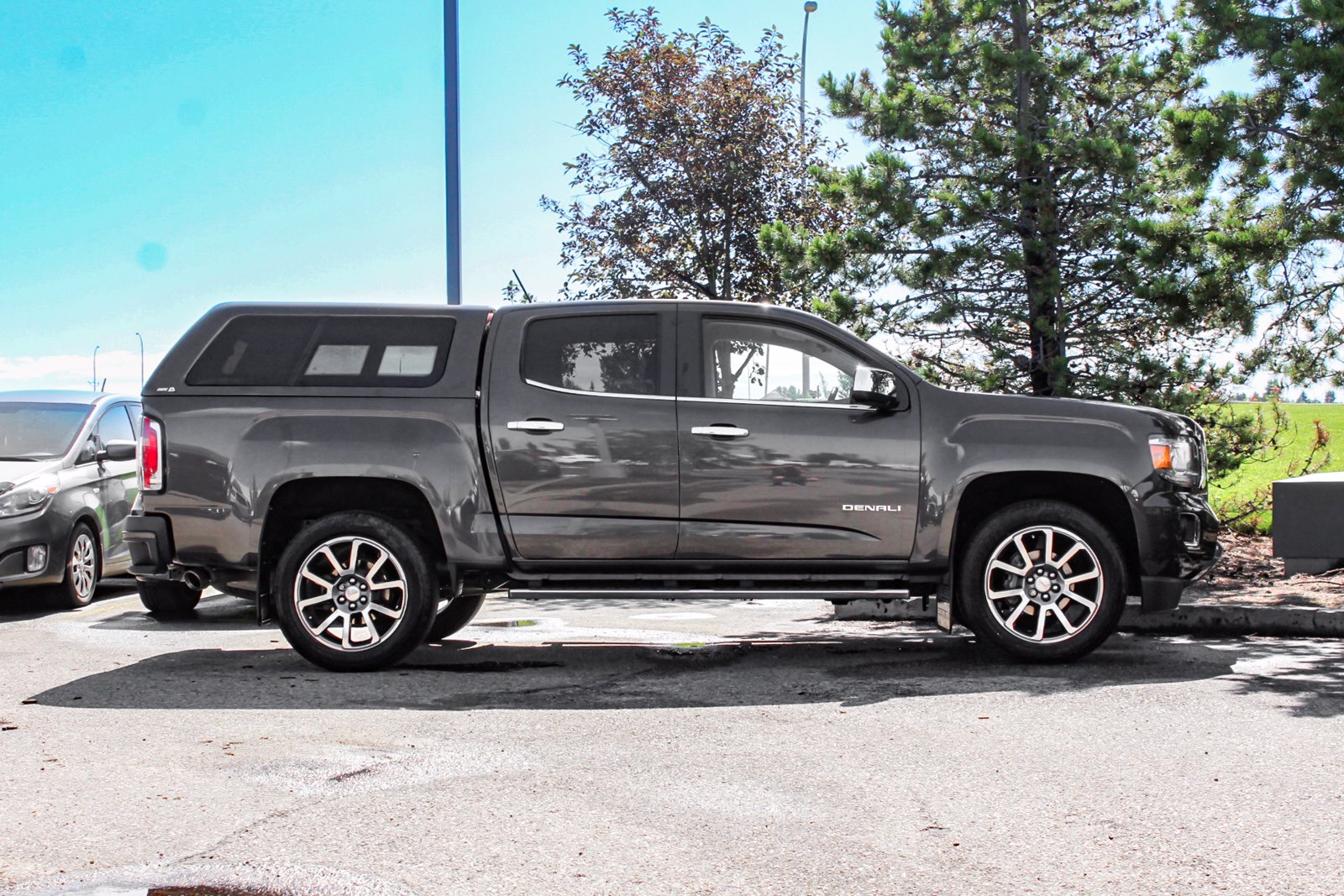 Gmc canyon denali