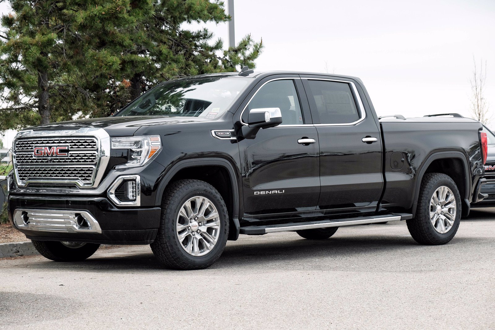 New 2020 GMC Sierra 1500 Denali 4WD Crew Cab Pickup