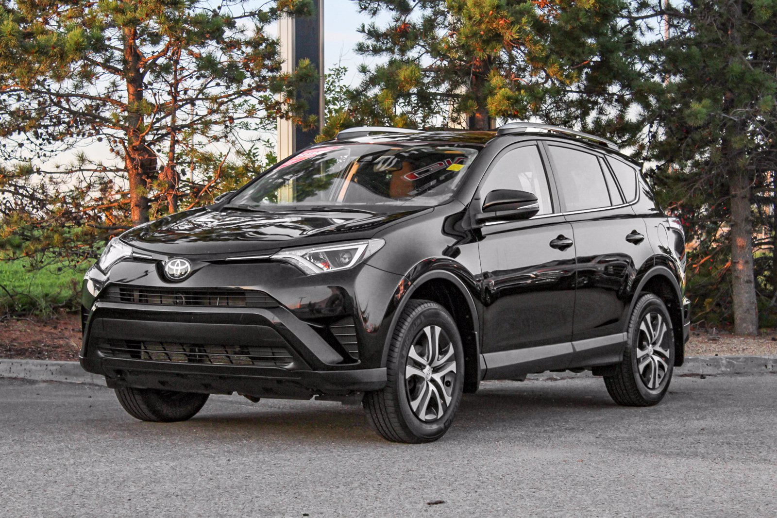 Certified Pre Owned 2017 Toyota RAV4 LE AWD AWD Sport Utility